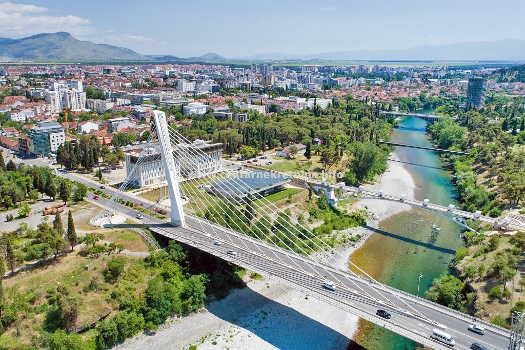 Izdavanje, poslovni prostor 70m2, Centar, Podgorica